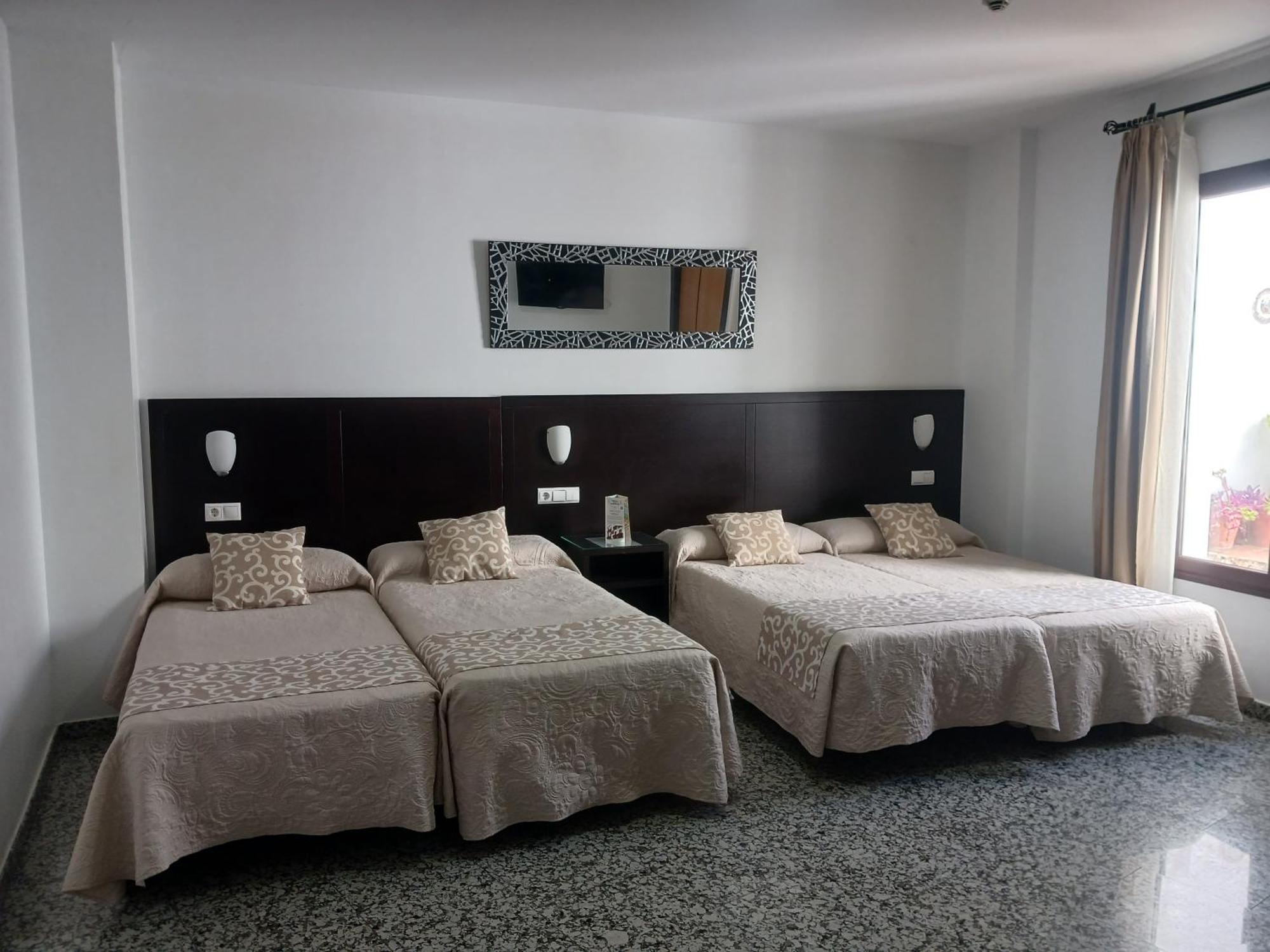 Hotel De Los Faroles Кордова Екстер'єр фото