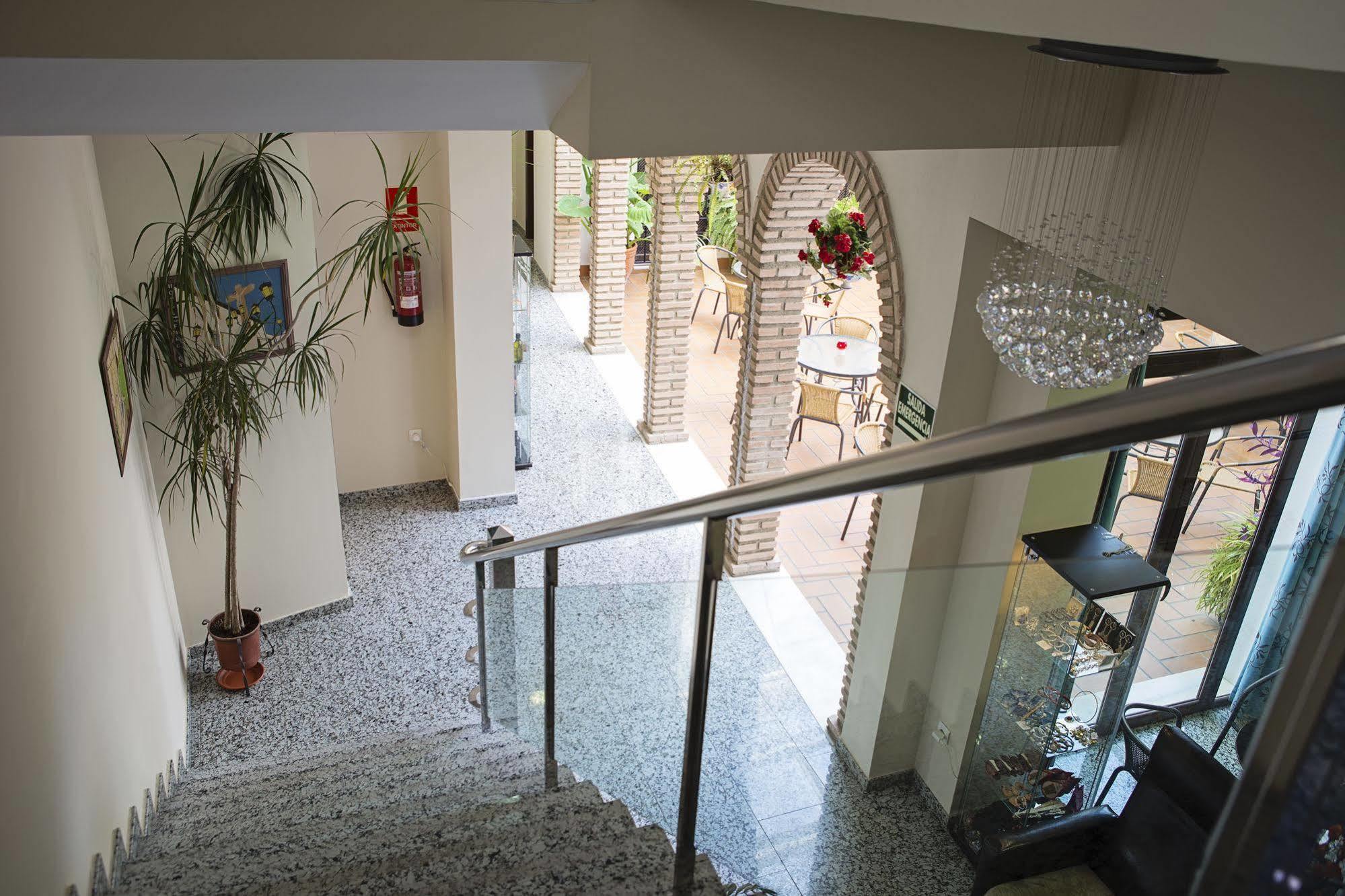 Hotel De Los Faroles Кордова Екстер'єр фото